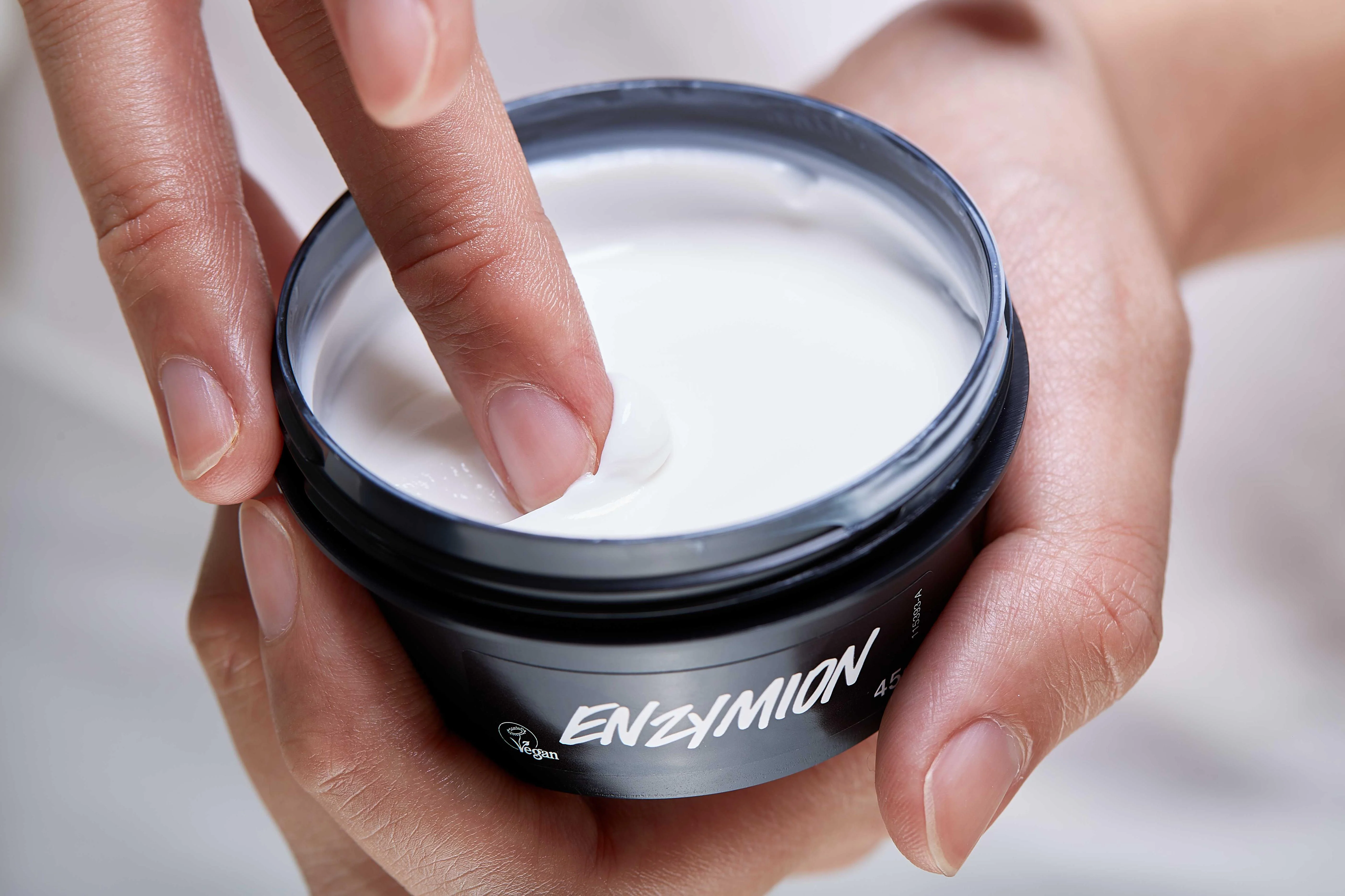 Enzymion Moisturiser - Image 2